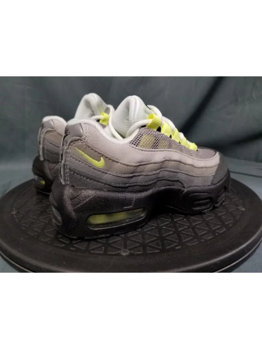 Nike Air Max '95 S (PS) Sneakers Neon Mesh 905461 050 Kids Size 3Y NEW NO BOX!